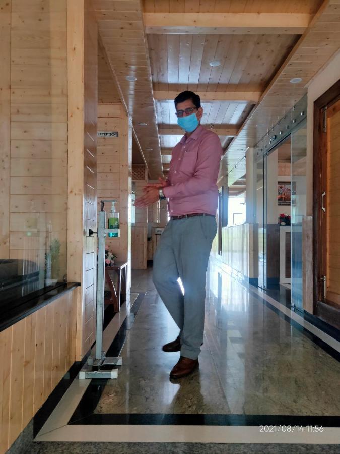 Suryansh Regency Manali Centrally Heated Air Cooled With Private Balconies Manāli Buitenkant foto